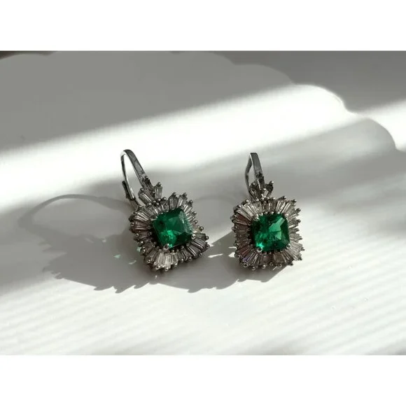 Art Deco Style Vintage Green CZ Sterling Silver Vintage Earrings - Picture 4 of 10